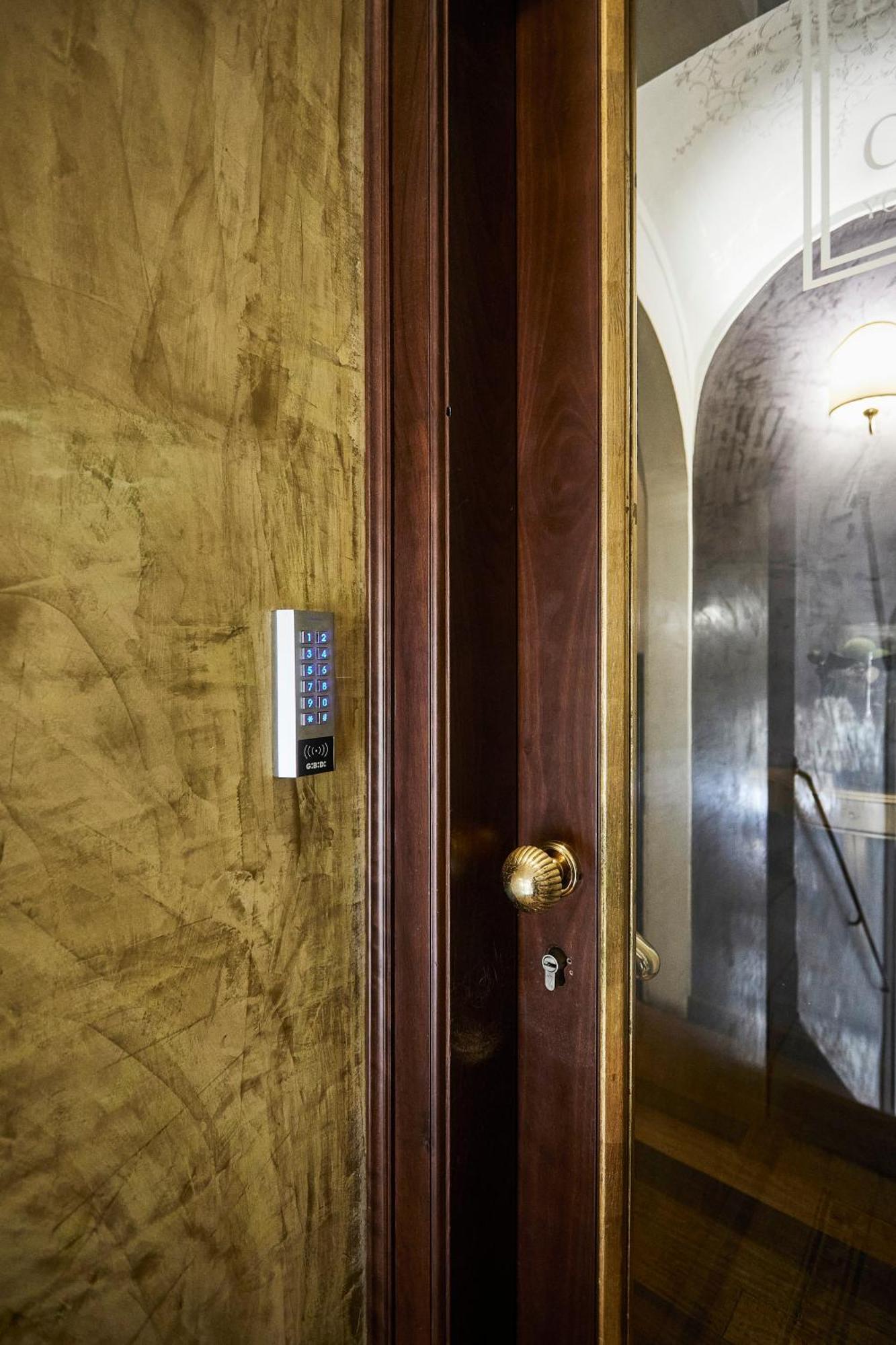 Bed and Breakfast Le Stanze Di Caterina Флоренция Экстерьер фото